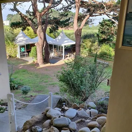 Hostel Granit Rose: Seaside Youth & Trebeurden